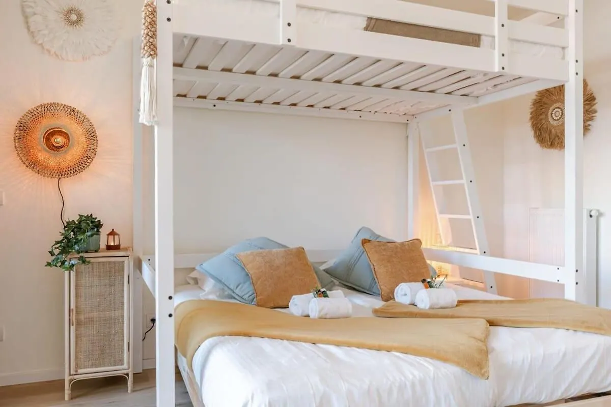 Huswell - Apartment O'Sea Beach Ostend 0*,  Belgium